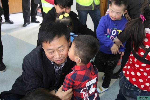 凝聚共識(shí)，共創(chuàng)文明--市體育中心、市特教中心文明共建暨綠茵志愿者服務(wù)隊(duì)愛(ài)心服務(wù)基地揭牌儀式活動(dòng)成功舉行