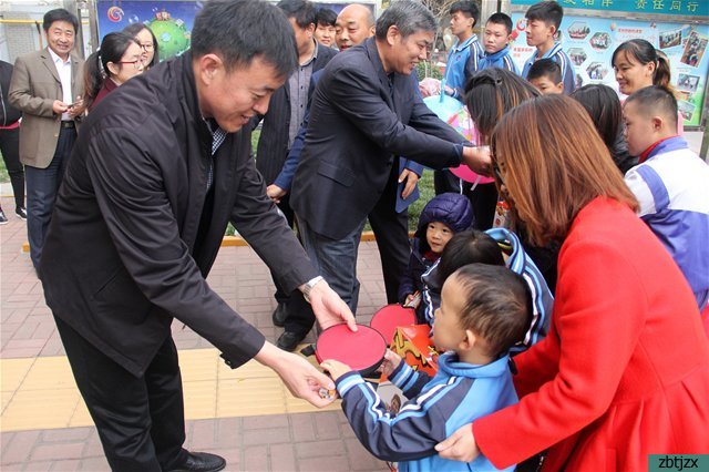凝聚共識(shí)，共創(chuàng)文明--市體育中心、市特教中心文明共建暨綠茵志愿者服務(wù)隊(duì)愛(ài)心服務(wù)基地揭牌儀式活動(dòng)成功舉行