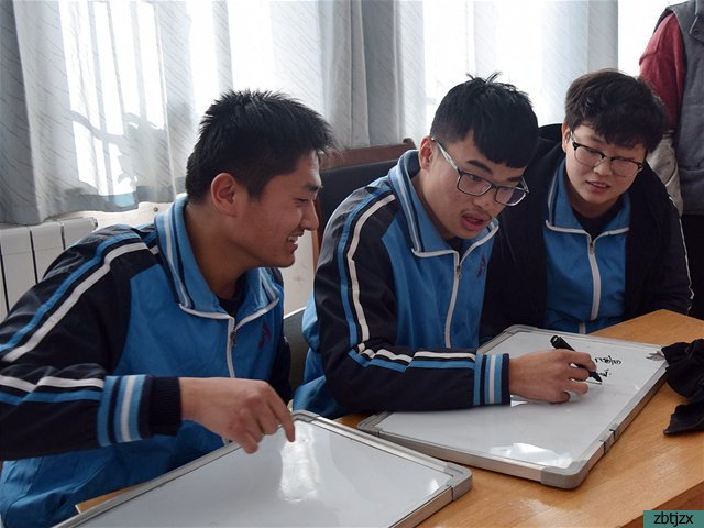 我校職教部組織語文學(xué)科知識(shí)競賽